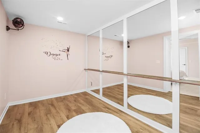 $795,000 | 424 Southeast Maxwell Drive, Blue Springs, MO 64014