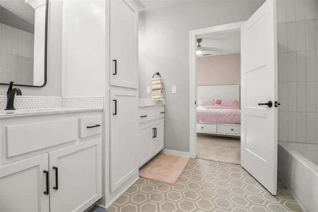 $795,000 | 424 Southeast Maxwell Drive, Blue Springs, MO 64014