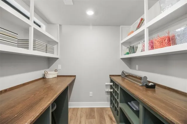 $795,000 | 424 Southeast Maxwell Drive, Blue Springs, MO 64014