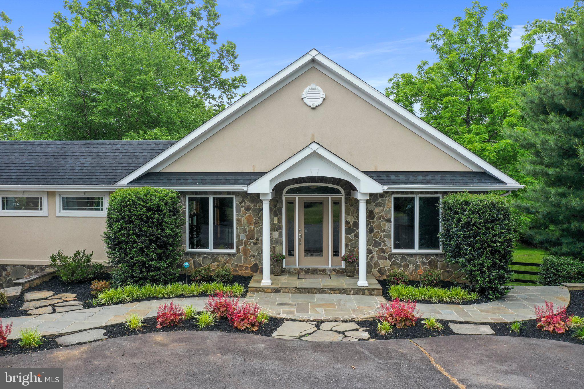 8887 Woodward Road Marshall, VA 20115 - Photo 4 of 67