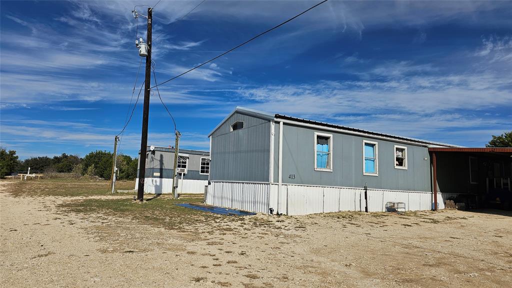 413 Lakeview Trail Weatherford, TX 76087 - Photo 2 of 40 a front view of a house