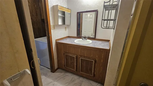 $250,000 | 413 Lakeview Trail, Weatherford, TX 76087