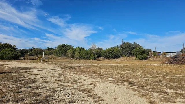 $250,000 | 413 Lakeview Trail, Weatherford, TX 76087