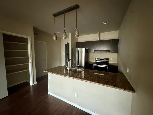 $1,195 | 1100 West Trinity Mills Road, Unit 3010, Carrollton, TX 75006