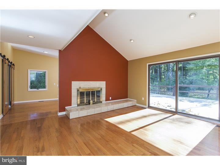 283 West Upper Ferry Road Ewing, NJ 08628 - Photo 5 of 25