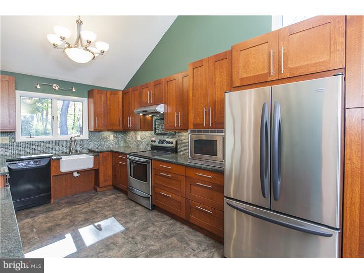 283 West Upper Ferry Road Ewing, NJ 08628 - Photo 9 of 25