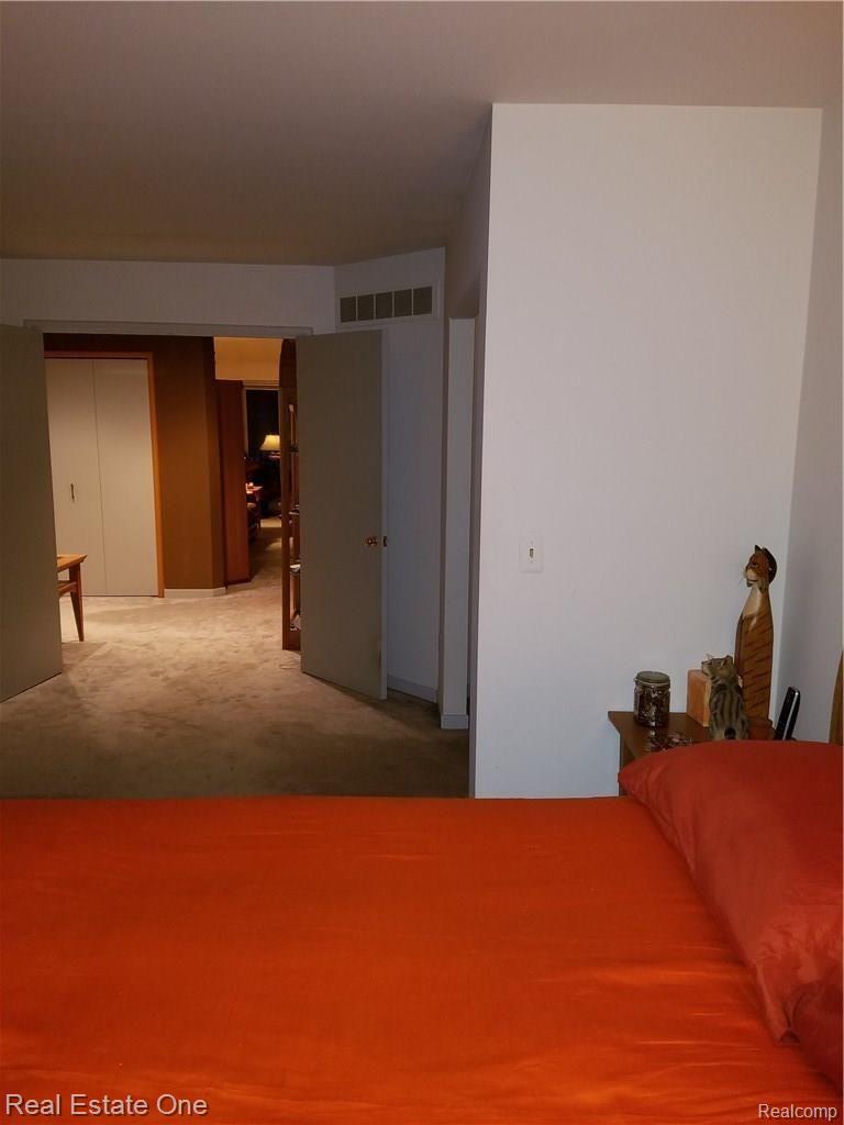 798 Hemingway Road Lake Orion, MI 48362 - Photo 13 of 37 20161228_173011.jpg