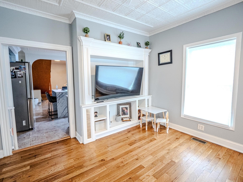 54 Hadley Street Lowell, MA 01851 - Photo 17 of 42