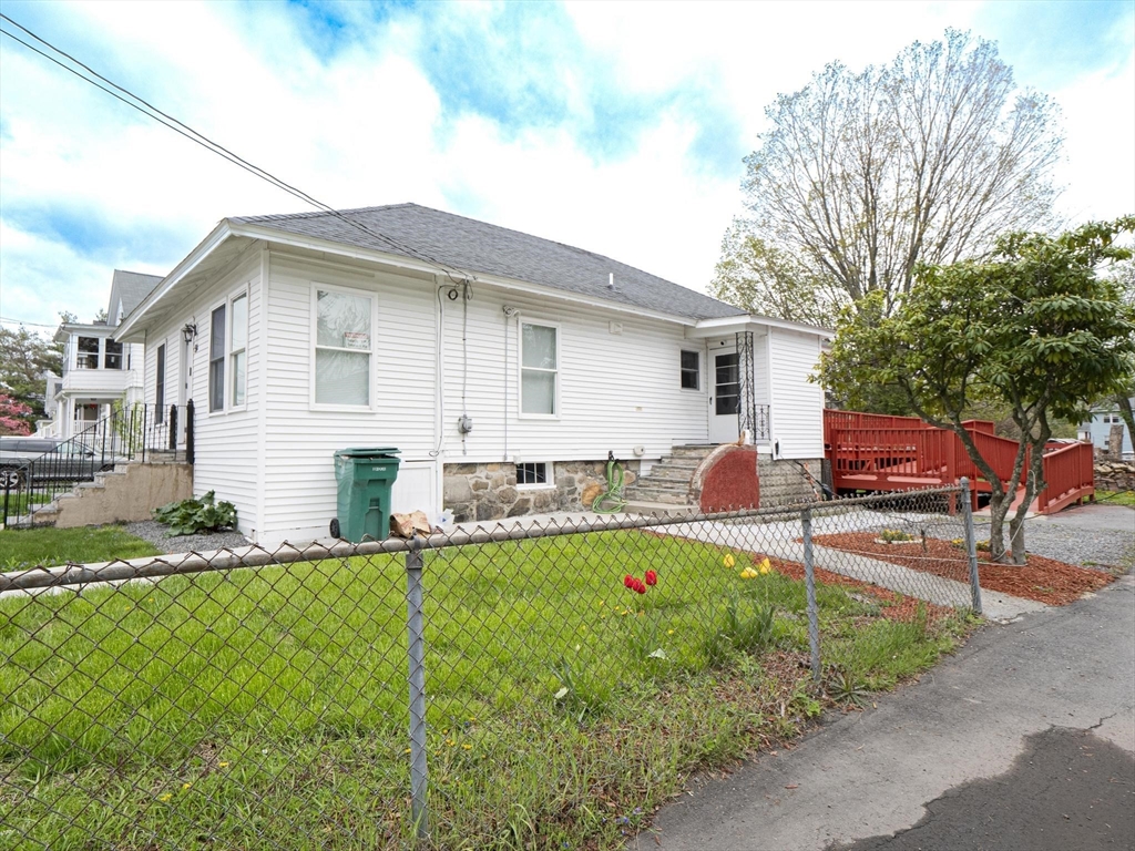 54 Hadley Street Lowell, MA 01851 - Photo 2 of 42