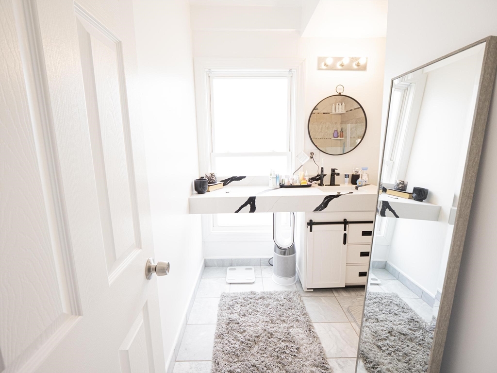 54 Hadley Street Lowell, MA 01851 - Photo 23 of 42