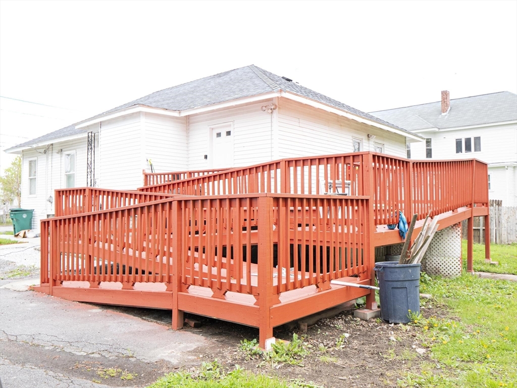 54 Hadley Street Lowell, MA 01851 - Photo 6 of 42