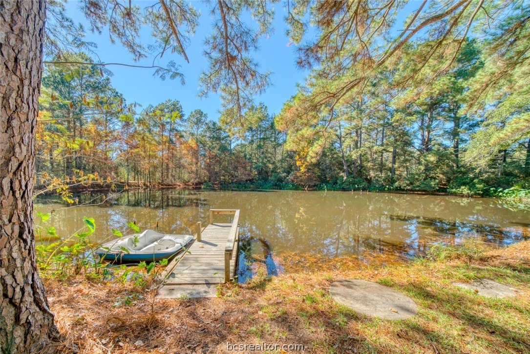 a view of a lake with houses