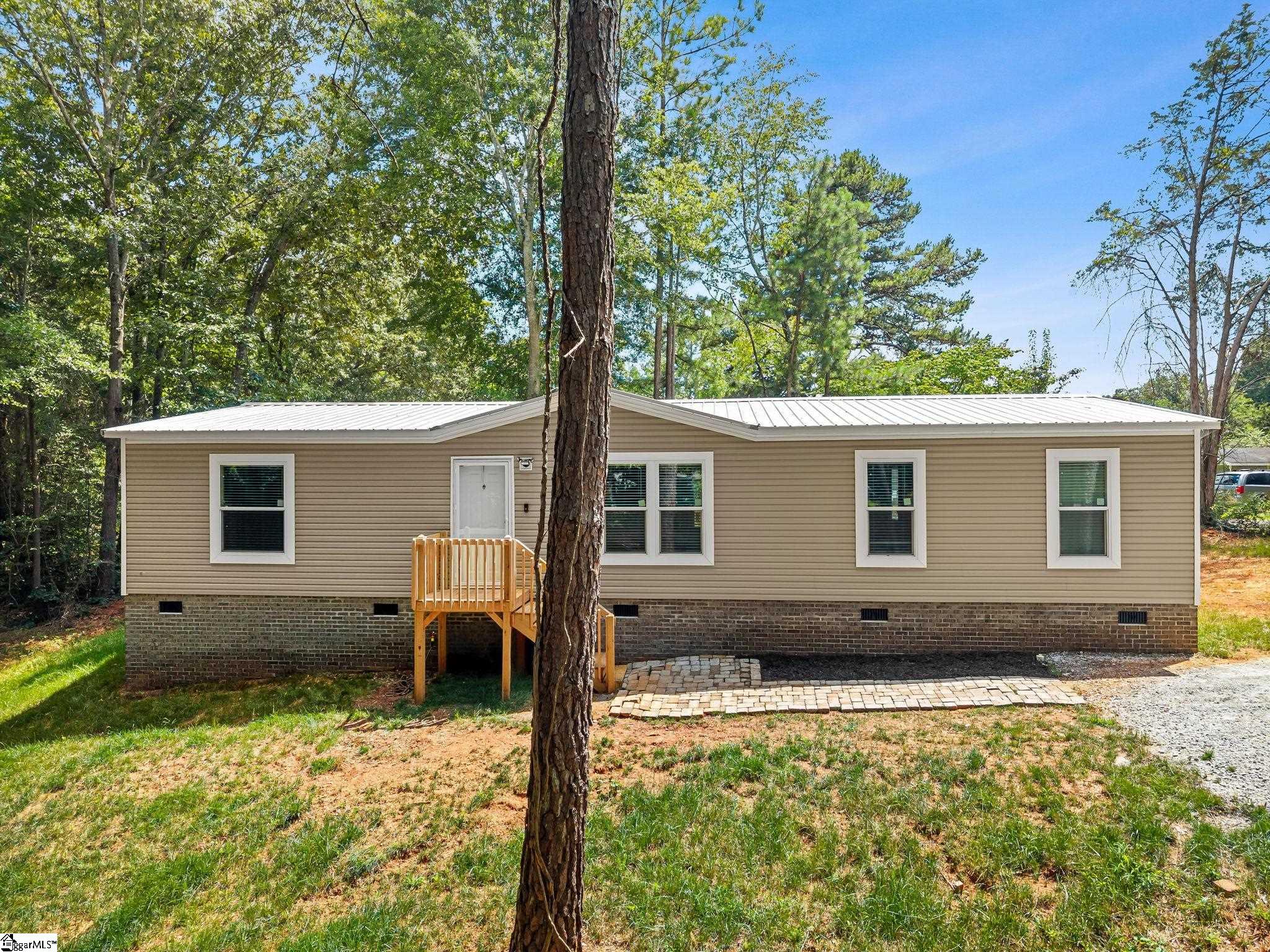 1059 Arnold Road Anderson, SC 29625 - Photo 1 of 28