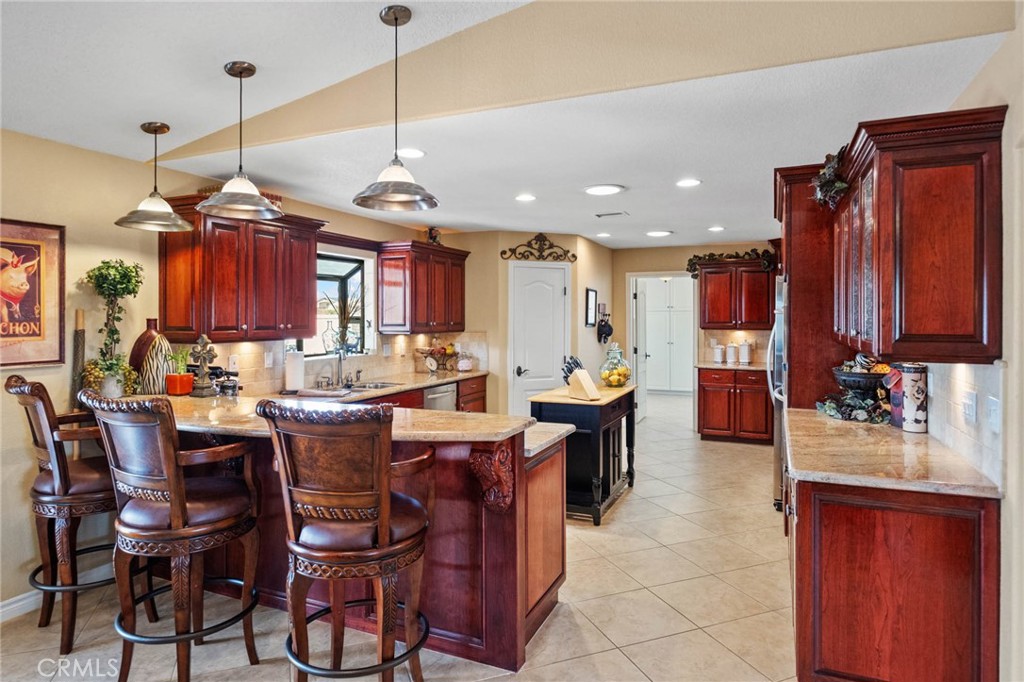 19240 Tonkawan Road Apple Valley, CA 92307 - Photo 19 of 43