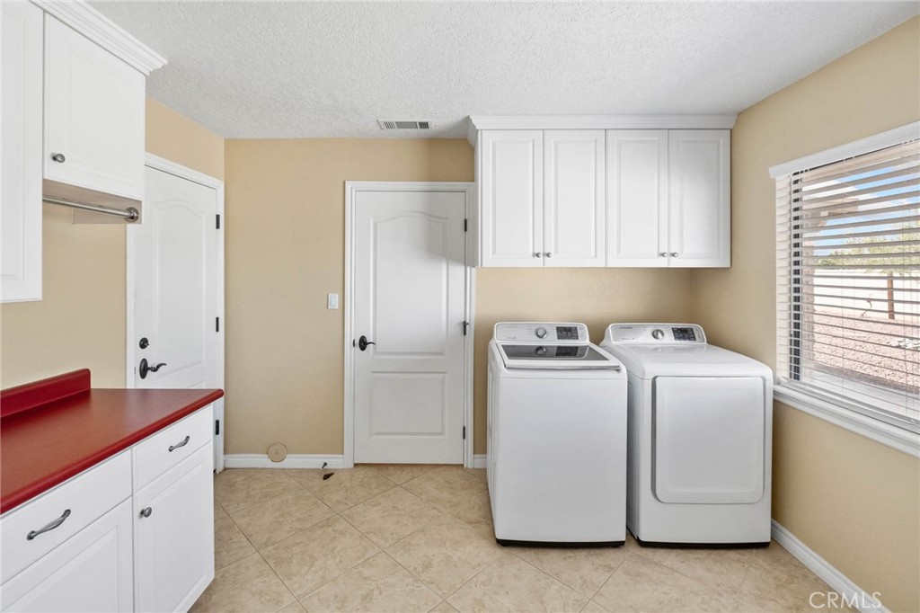 19240 Tonkawan Road Apple Valley, CA 92307 - Photo 24 of 43