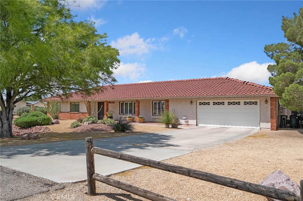 19240 Tonkawan Road Apple Valley, CA 92307 - Photo 4 of 43