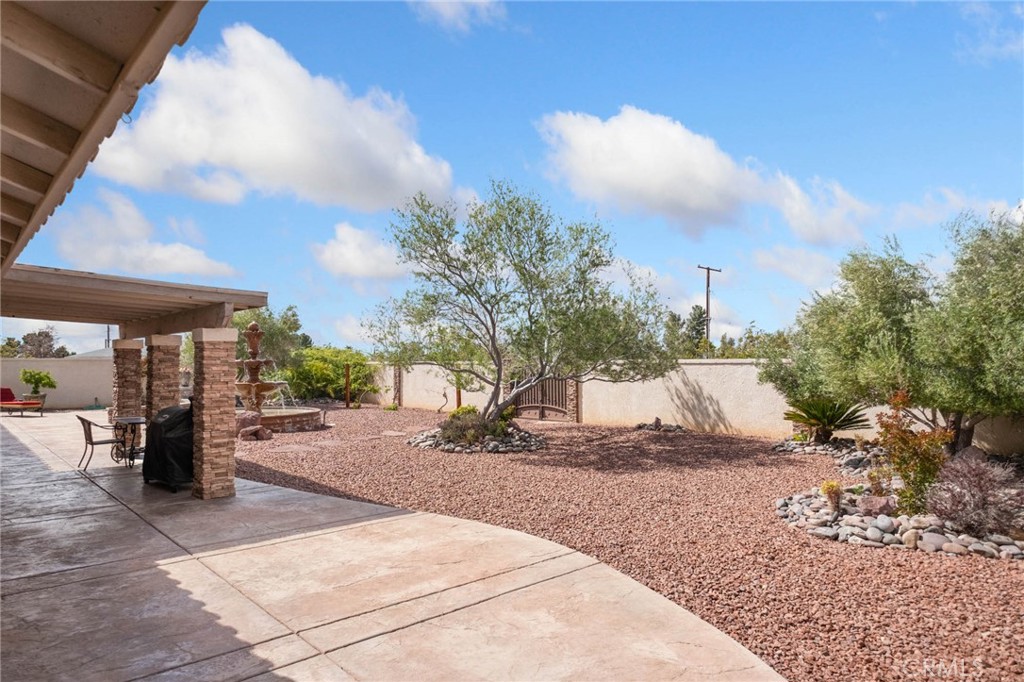19240 Tonkawan Road Apple Valley, CA 92307 - Photo 41 of 43