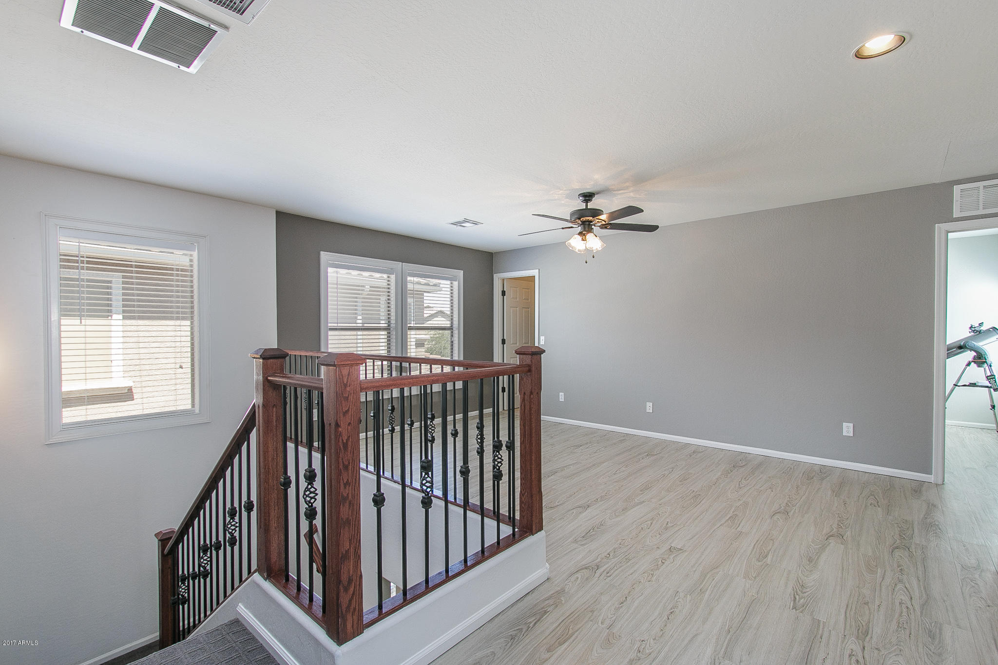 10923 West Elm Street Phoenix, AZ 85037 - Photo 11 of 37 11) LOFT