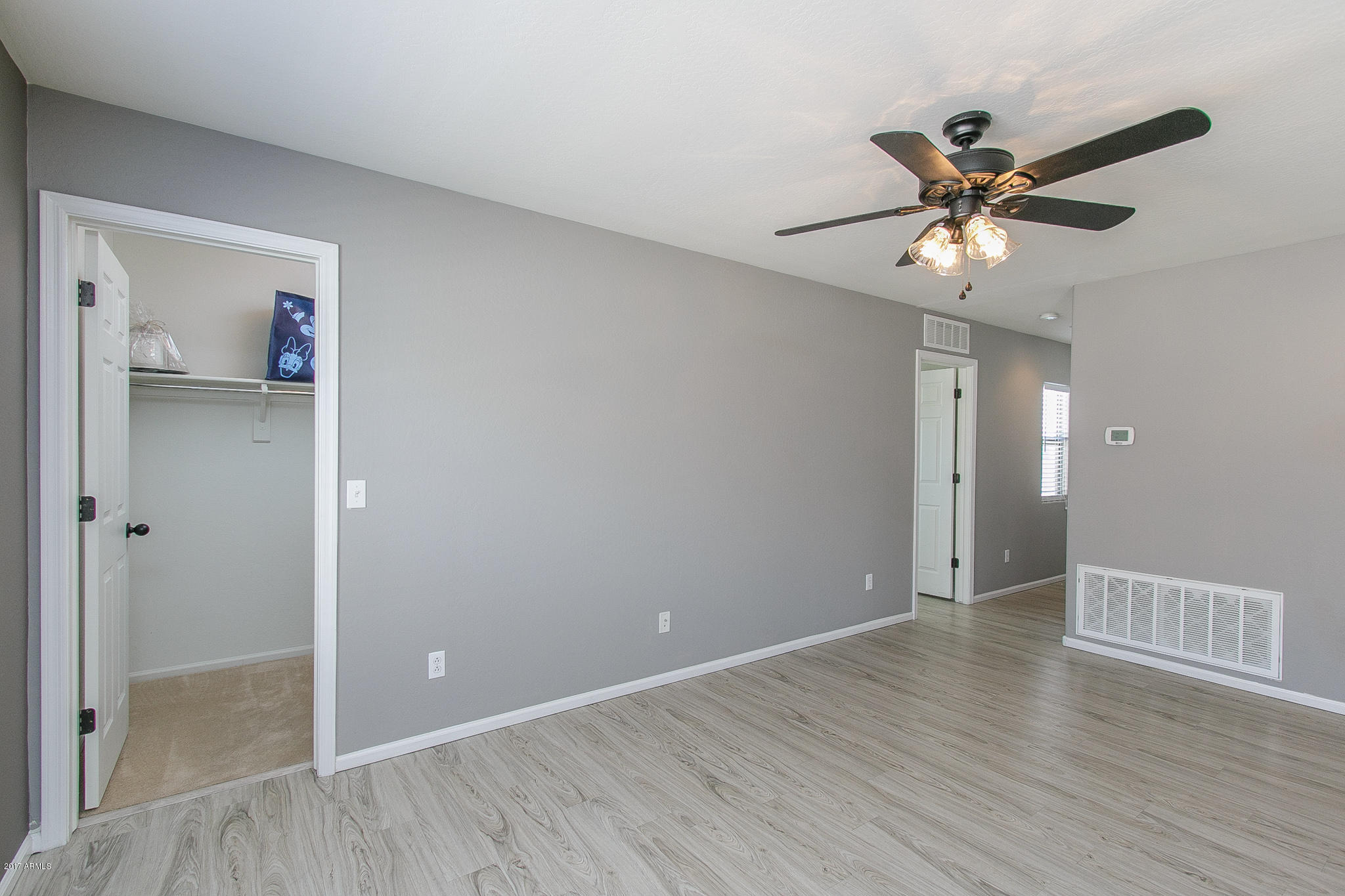 10923 West Elm Street Phoenix, AZ 85037 - Photo 13 of 37 13) LOFT