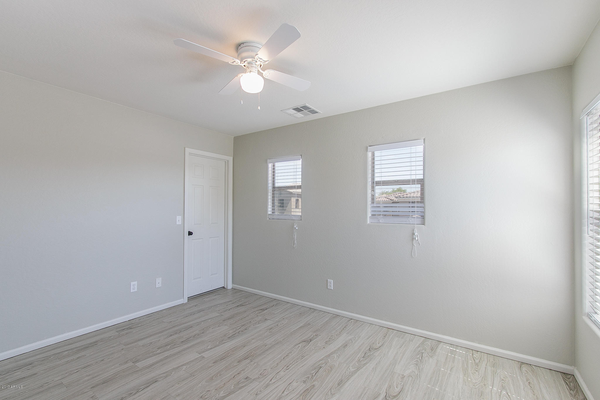 10923 West Elm Street Phoenix, AZ 85037 - Photo 25 of 37 25) BED 2 UP