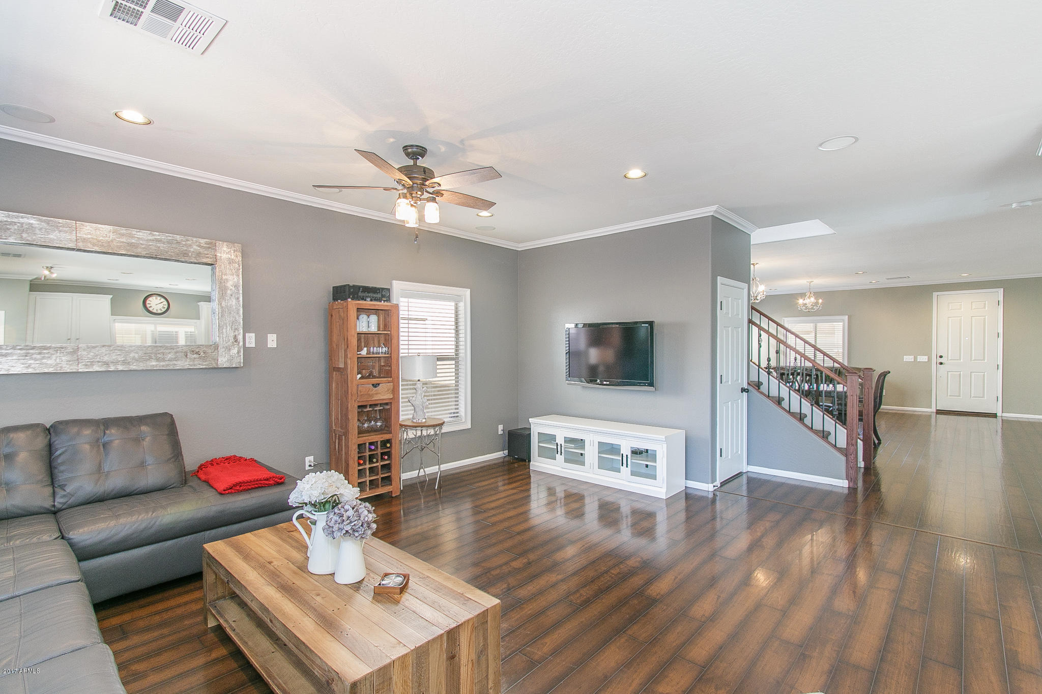 10923 West Elm Street Phoenix, AZ 85037 - Photo 5 of 37 5) FAMILY ROOM