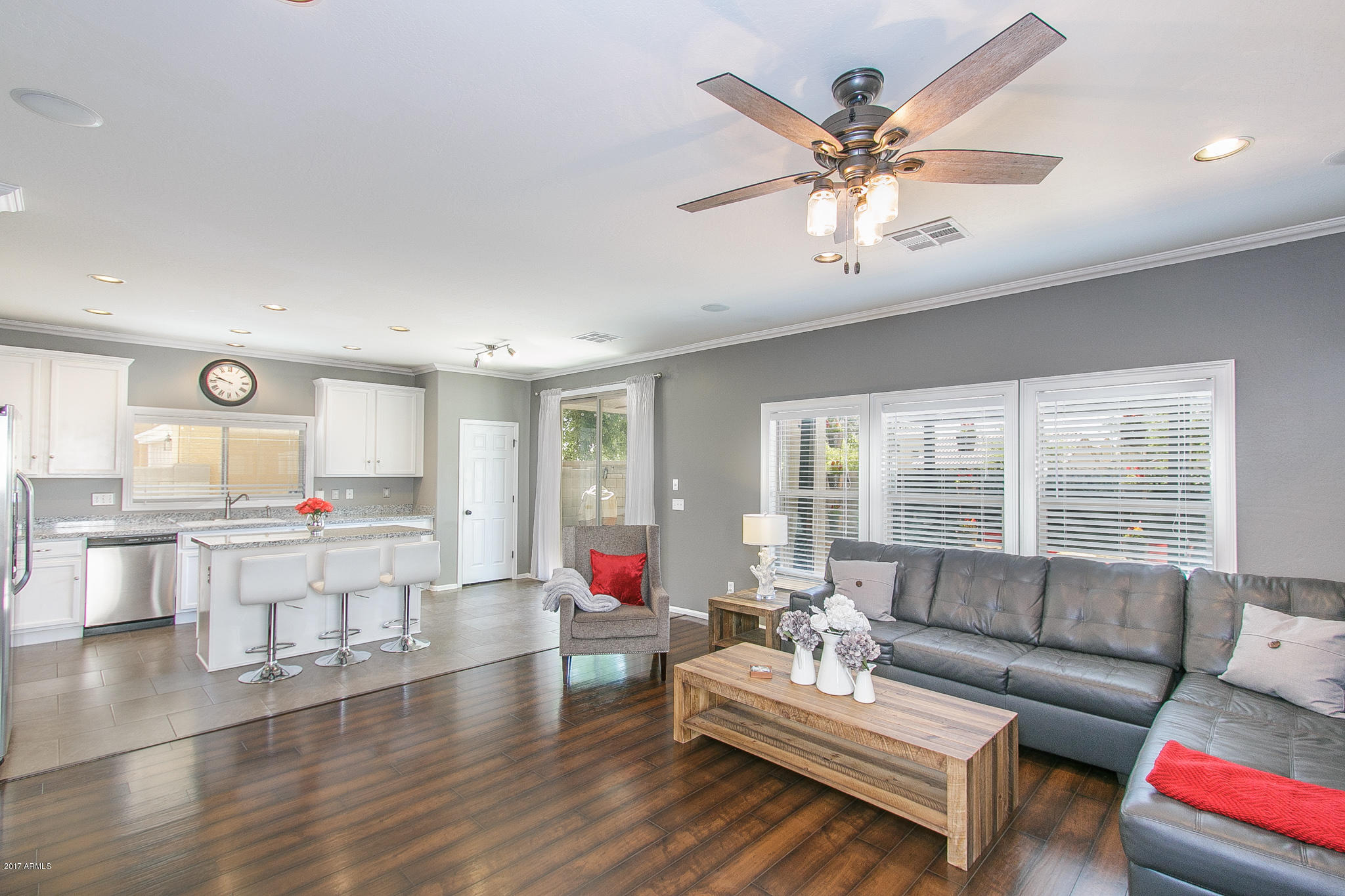 10923 West Elm Street Phoenix, AZ 85037 - Photo 6 of 37 6) FAMILY ROOM