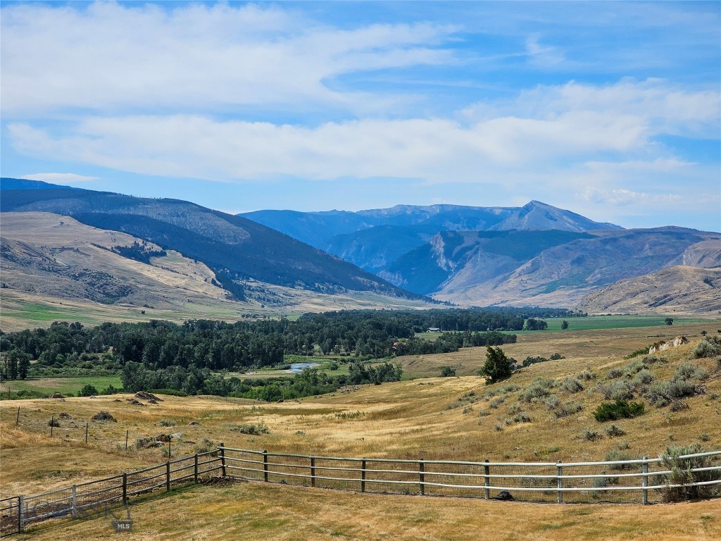 1888 Boulder Road McLeod, MT 59052 - Photo 4 of 94 Gallery Image 4