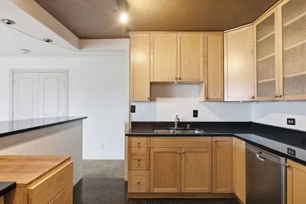 $350,000 | 3415 West End Avenue, Unit 1012, Nashville, TN 37203