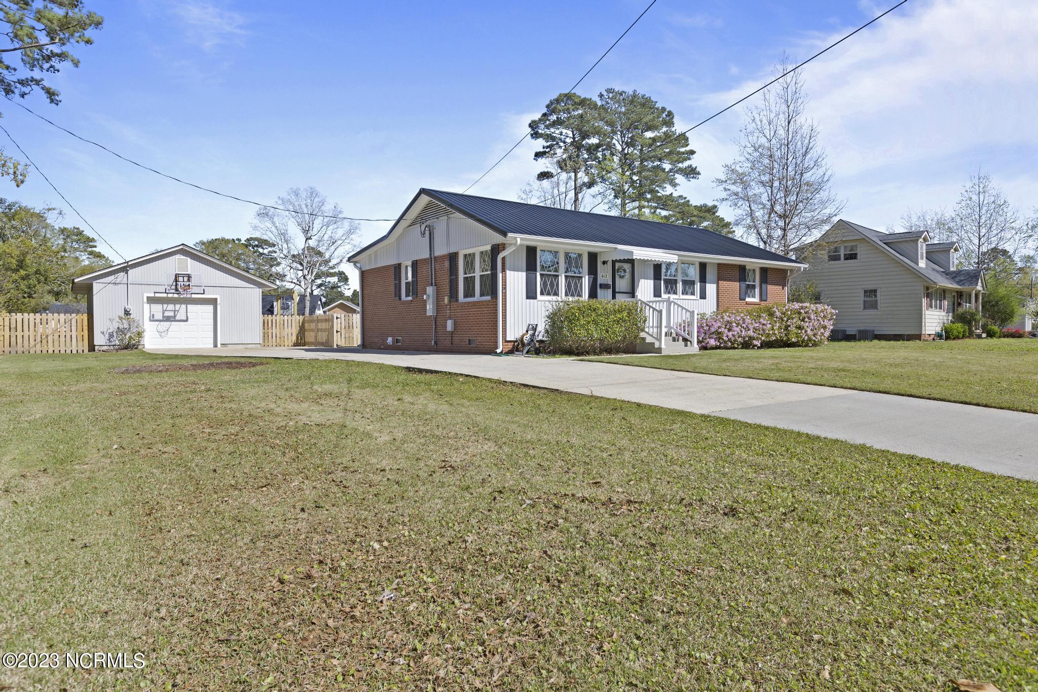 612 Decatur Road Jacksonville, NC 28540 - Photo 3 of 29 IMG_1347