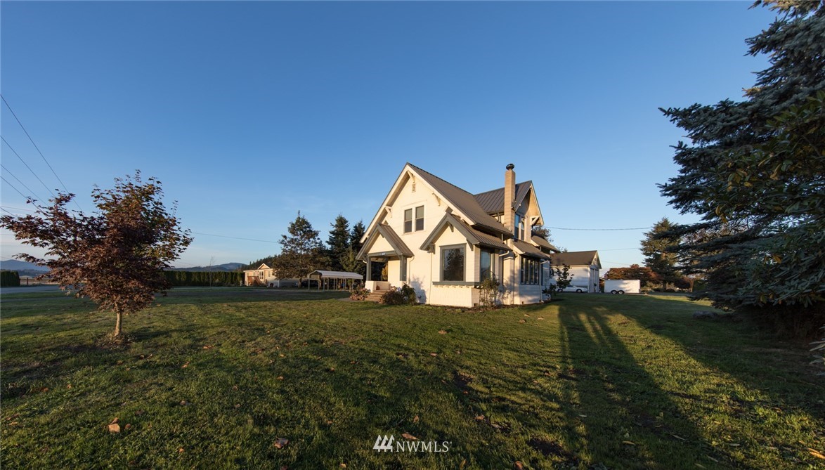 10497 Gardner Road Burlington, WA 98233 - Photo 2 of 7 Gallery Image 2