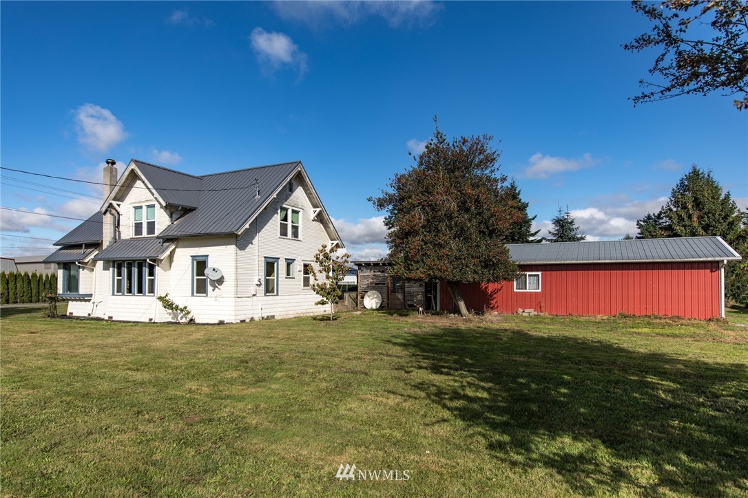 10497 Gardner Road Burlington, WA 98233 - Photo 3 of 7 Gallery Image 3