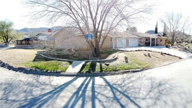 $1,750 | 55215 Airlane Drive, Unit A, Yucca Valley, CA 92284