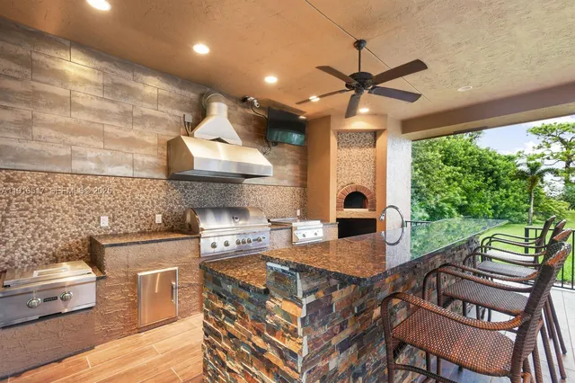 $10,000 | 352 King Fisher Drive, Jupiter, FL 33458