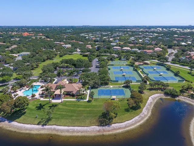 $10,000 | 352 King Fisher Drive, Jupiter, FL 33458