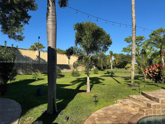 $10,000 | 352 King Fisher Drive, Jupiter, FL 33458