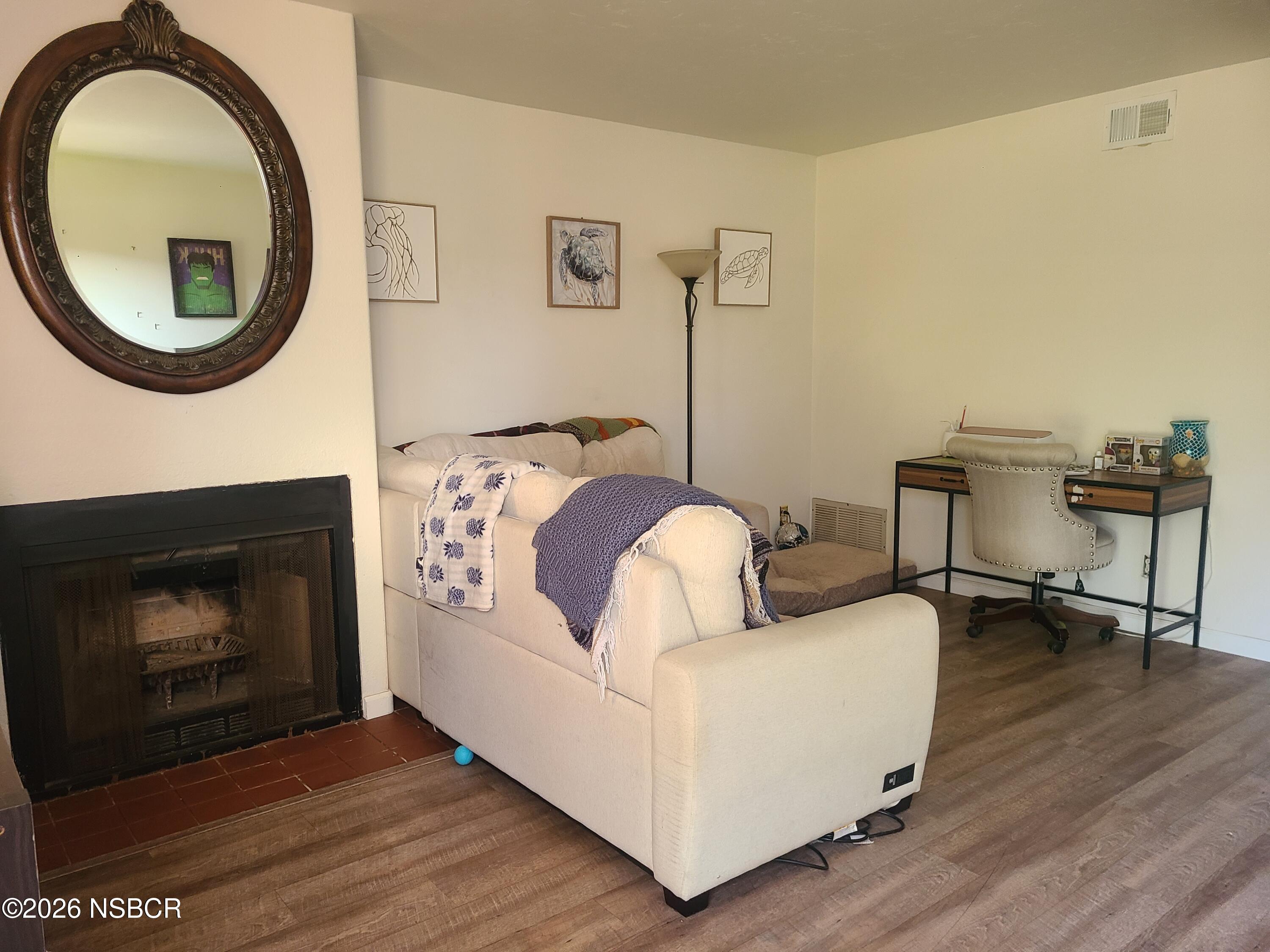 1011 West Walnut Avenue Lompoc, CA 93436 - Photo 3 of 30 1011 livingroom2