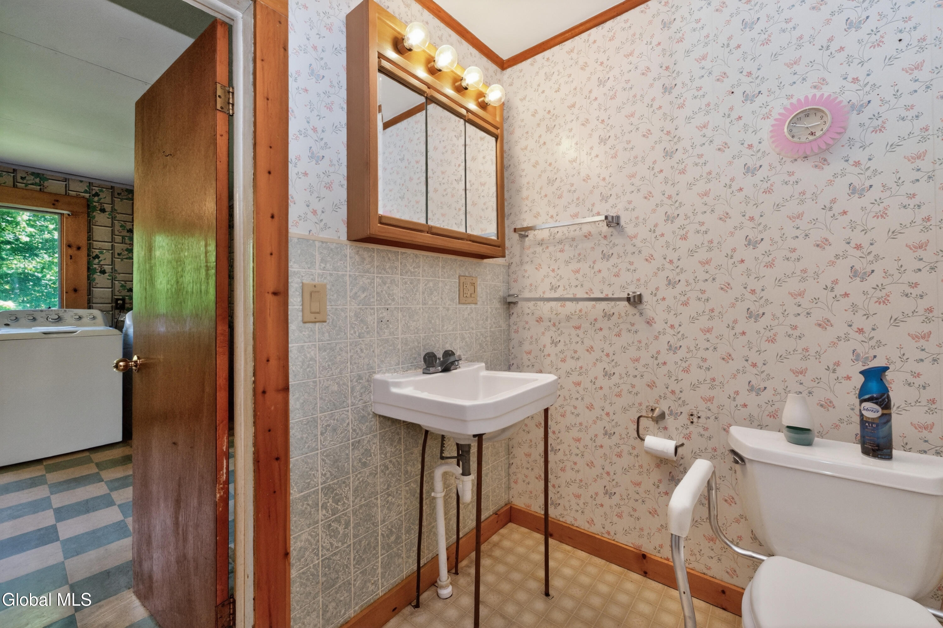 652 County Rte 49 Cossayuna, NY 12823 - Photo 28 of 54 5 Bathroom 1