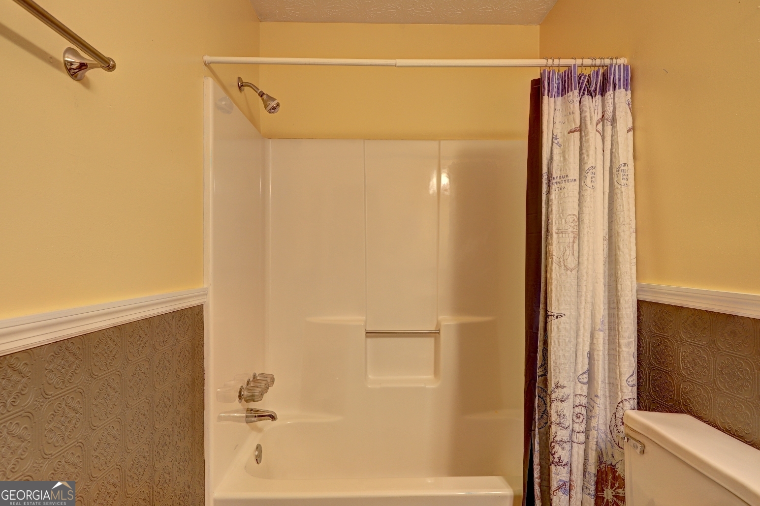 215 Laney Road McDonough, GA 30252 - Photo 27 of 38 a bathroom with a shower