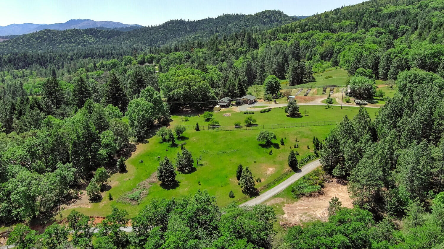 5916 Tunnel Loop Road Grants Pass, OR 97526 - Photo 4 of 65 18_Apex_TL_18_mls
