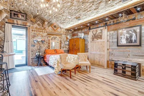 $1,650,000 | 10501 County Road 525, Mansfield, TX 76063