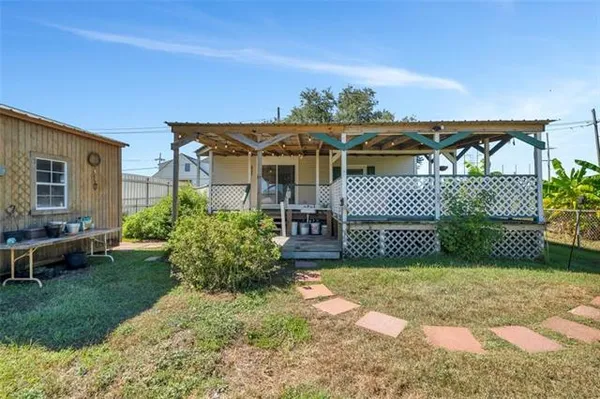 $195,000 | 2105 Center Street, Arabi, LA 70032