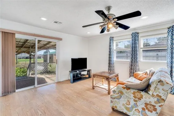 $195,000 | 2105 Center Street, Arabi, LA 70032