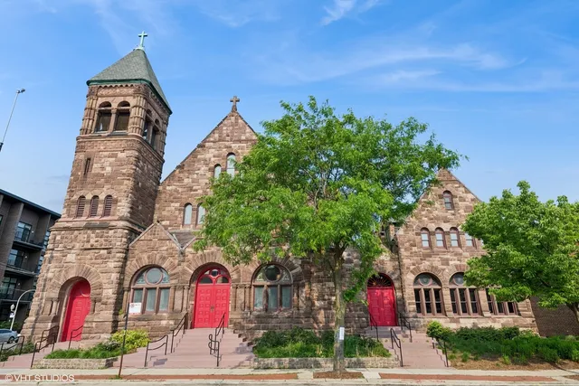 $9,995,000 | 201 South Ashland Avenue, Chicago, IL 60607