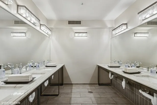 $9,995,000 | 201 South Ashland Avenue, Chicago, IL 60607