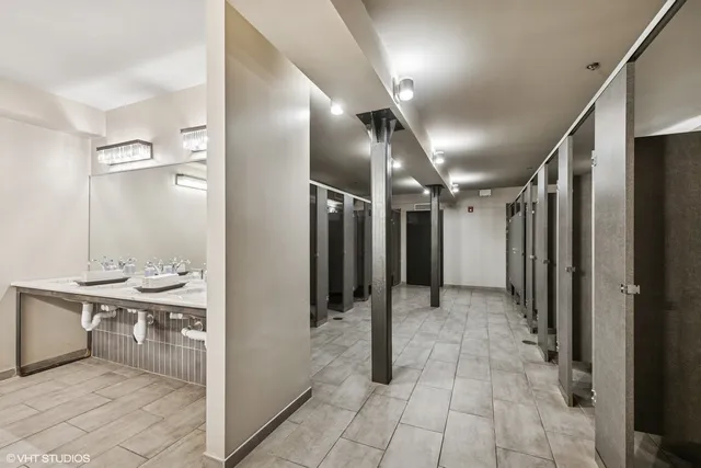 $9,995,000 | 201 South Ashland Avenue, Chicago, IL 60607