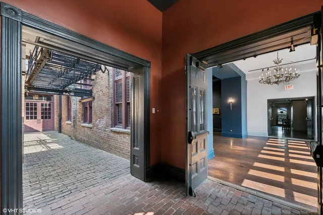 $9,995,000 | 201 South Ashland Avenue, Chicago, IL 60607