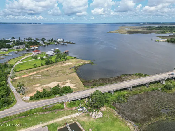 $549,000 | Sunset Bay Ln Pass, Pass Christian, MS 39571