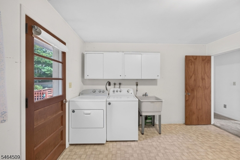 444 Vanderveer Road Bridgewater, NJ 08807 - Photo 31 of 47 Gallery Image 31