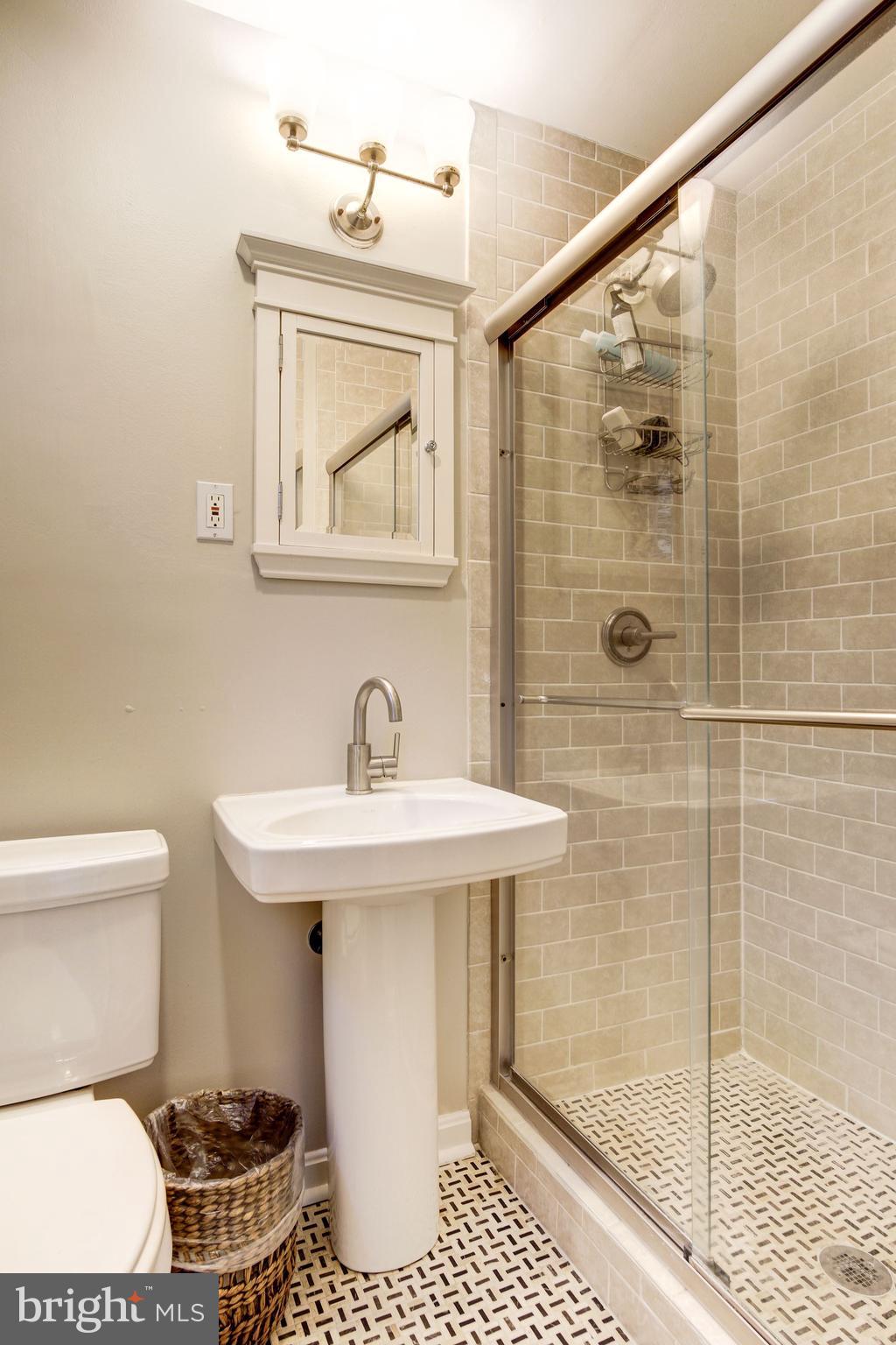 4813 Edgefield Road Bethesda, MD 20814 - Photo 14 of 20 Gallery Image 14