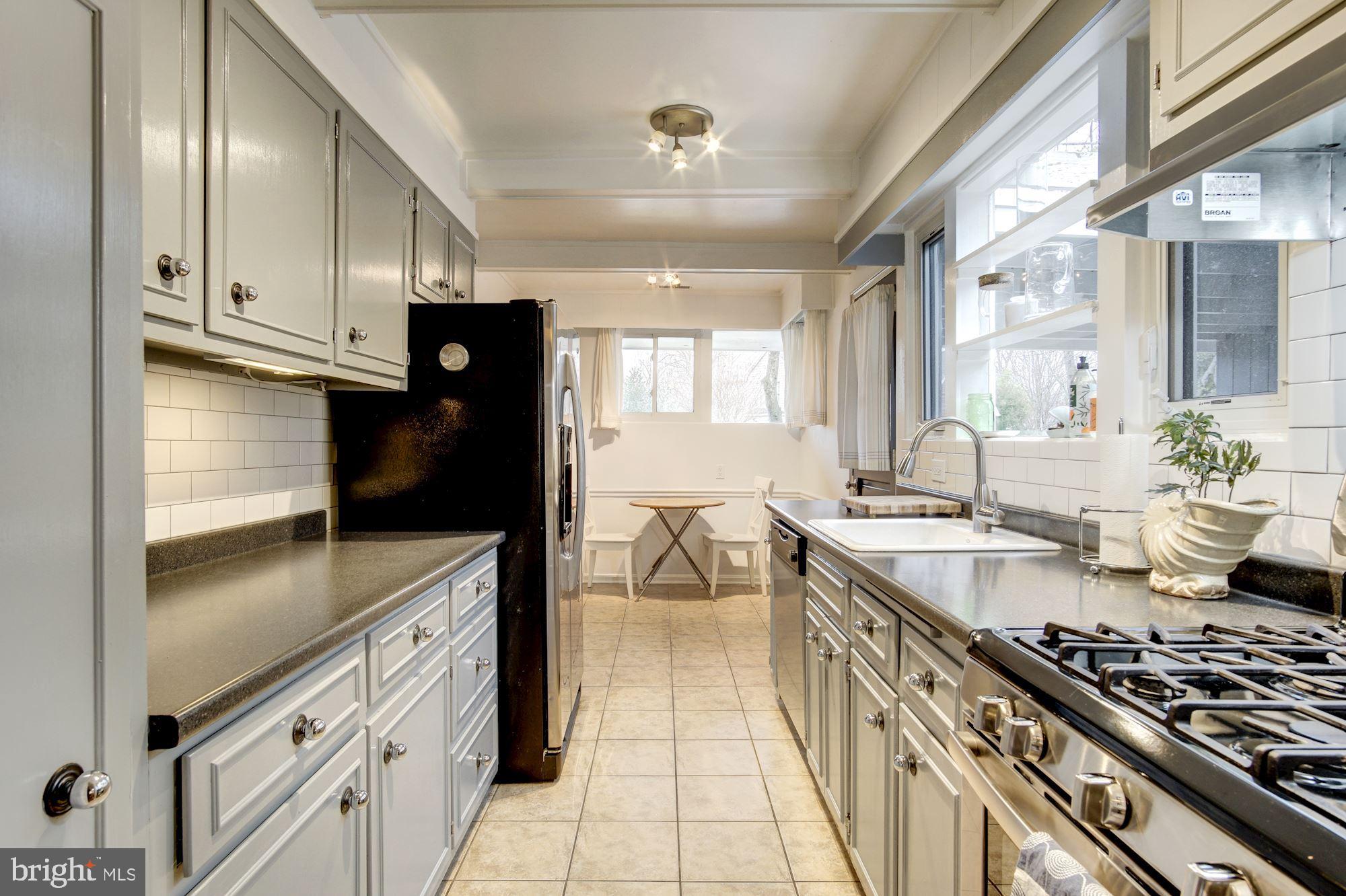 4813 Edgefield Road Bethesda, MD 20814 - Photo 10 of 20 Gallery Image 10